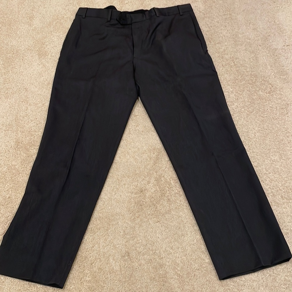NEW Brooks Brothers Madison fit pant. Size: W40/L 30